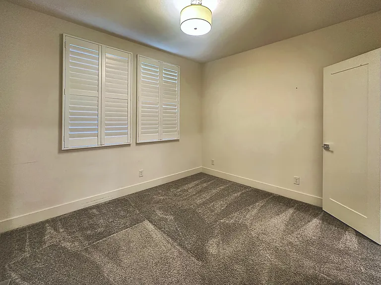 5565 Dublin Blvd — Photo 16