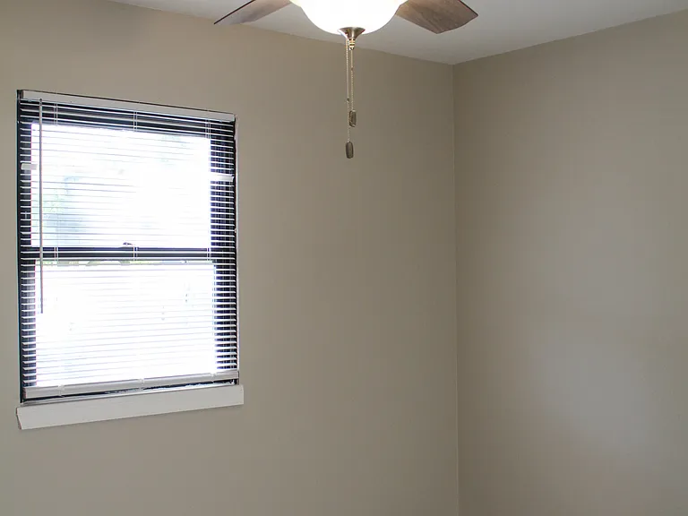 459 N Shiloh Ave — Photo 17