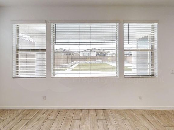 4th image of 2567 W Hidalgo Ave