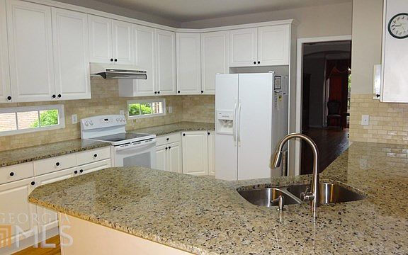 5th image of 211 Dunmoore Chase