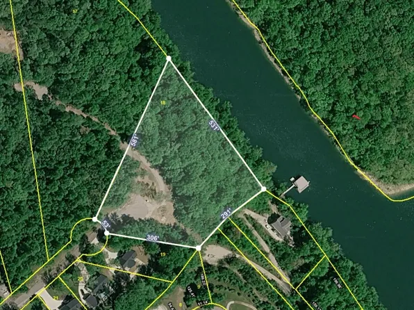 Lakemont Ln, Caryville, TN 37714