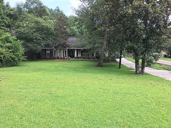 2nd image of 40420 Hoffman Ct