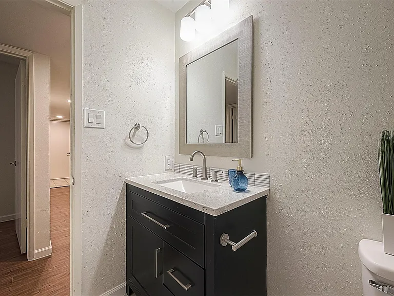16810 Sweno Ct — Photo 35