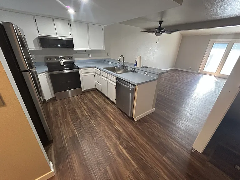 2081 S Shoshone St #S — Photo 7