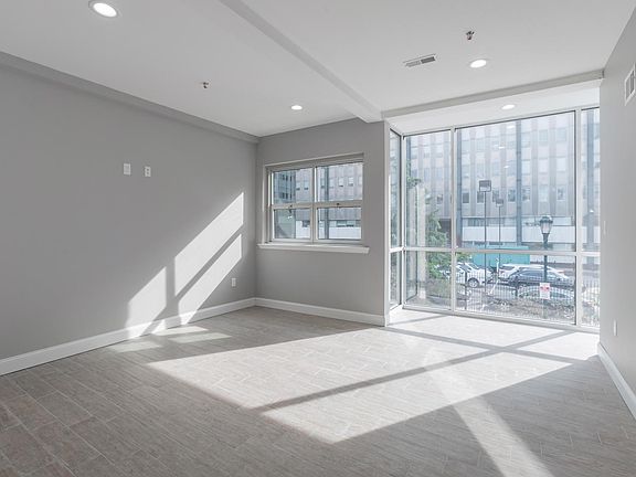 5th image of 1533 Cherry St Floor 2