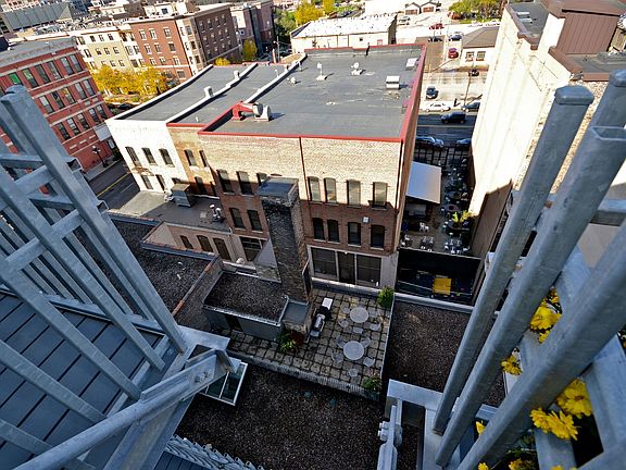 3rd image of 406 Wacouta St Unit 717
