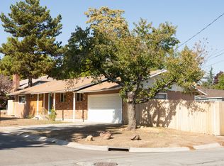 301 Hillcrest Dr, Reno, NV 89509
