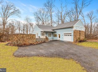 1079 Ridge Rd, Gettysburg, PA 17325
