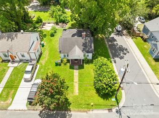 1247 Effingham Rd, Charlotte, NC 28208