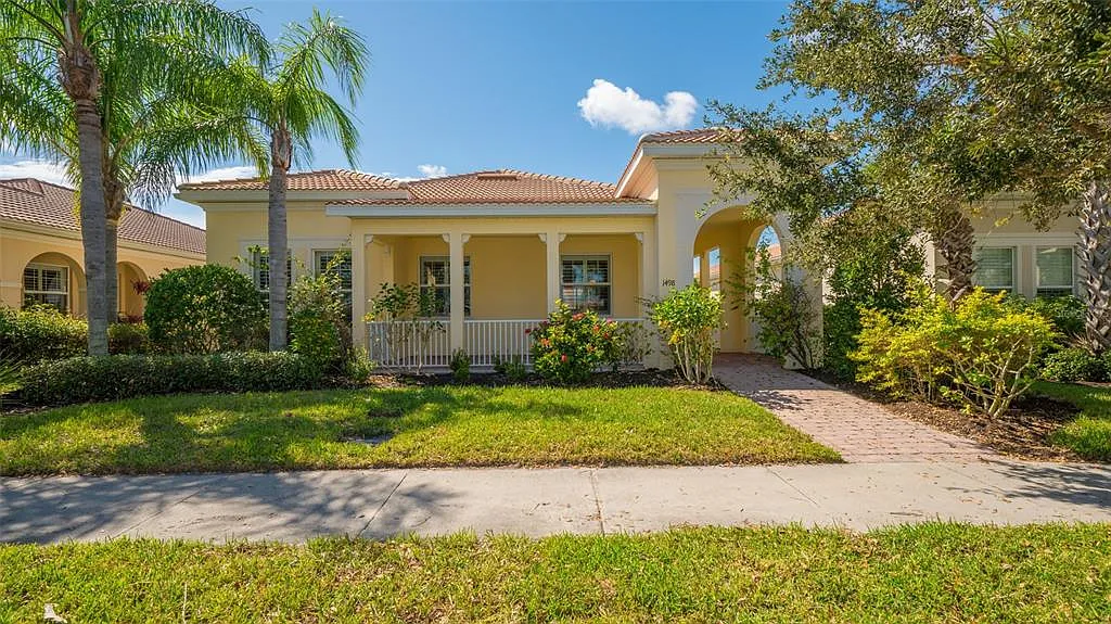 3 bed, 2.0 bath, 1764 sqft, $6,000 — Photo 2