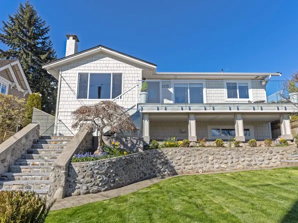 2175 Lawson Ave, West Vancouver, BC V7V 2E1