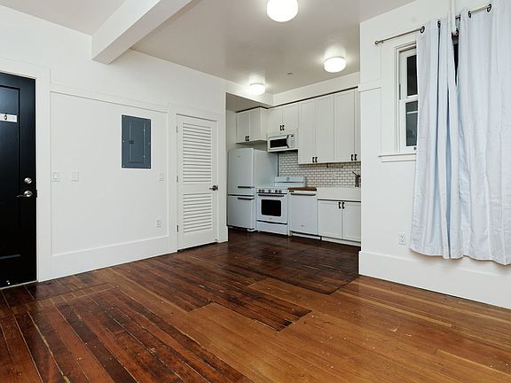 4th image of 1605 Clay St Unit 8