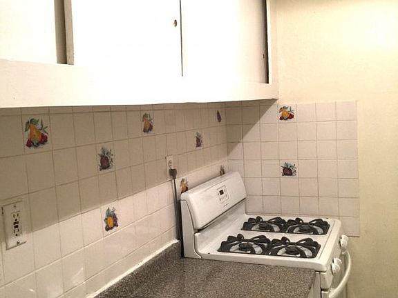 4th image of 426 St Nicholas Ave APT 2B