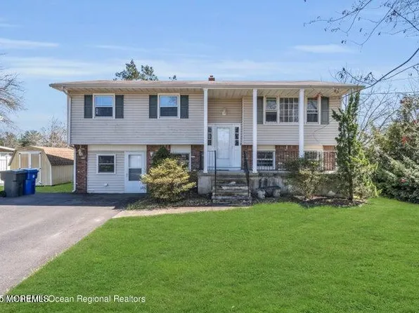 815 Royal Lane, Toms River, NJ 08753