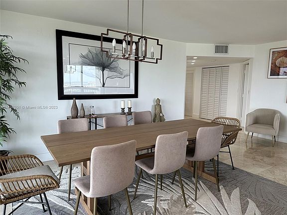 5th image of 2333 Brickell Ave APT 2716