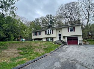 37 Marcy Ln, North Grosvenordale, CT 06255