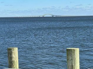 71 E Shore Dr, Babylon, NY 11702