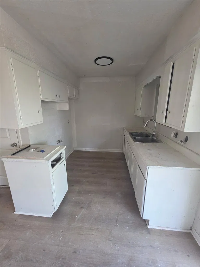 4 bed, 2.0 bath, 1132 sqft, $1,295 — Photo 2