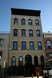 Rented by Realty Advisors Group