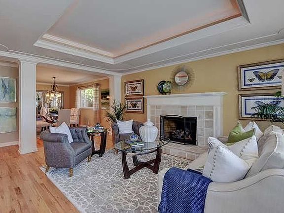 3rd image of 1119 Arroyo Seco Dr