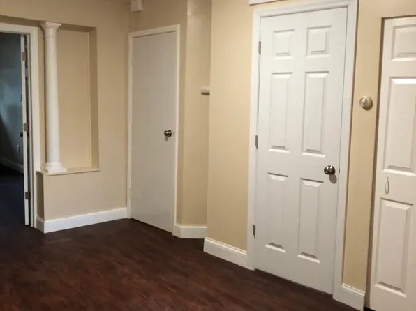 35 Courthouse Place image 8 of 16