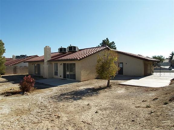 2nd image of 640 E Eldorado Ln