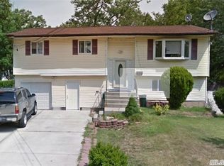 107 Rigney St, Brentwood, NY 11717