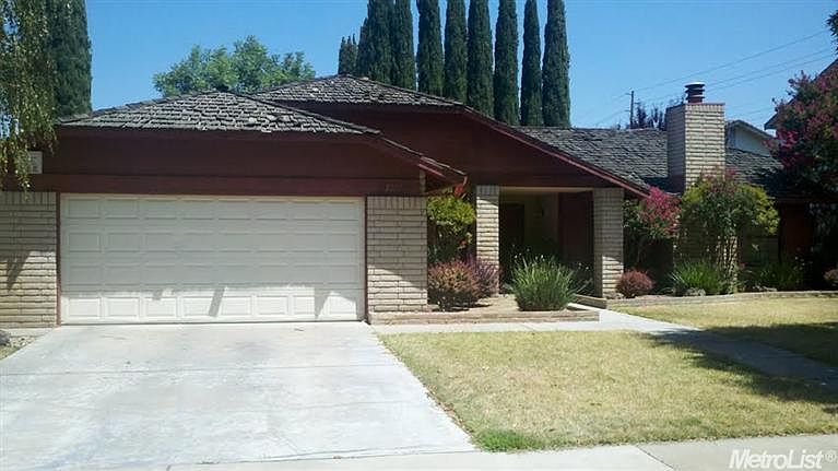 2nd image of 2205 Chapparal Pl