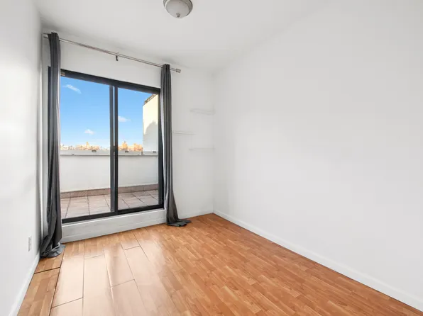 893 Myrtle Avenue image 25 of 25