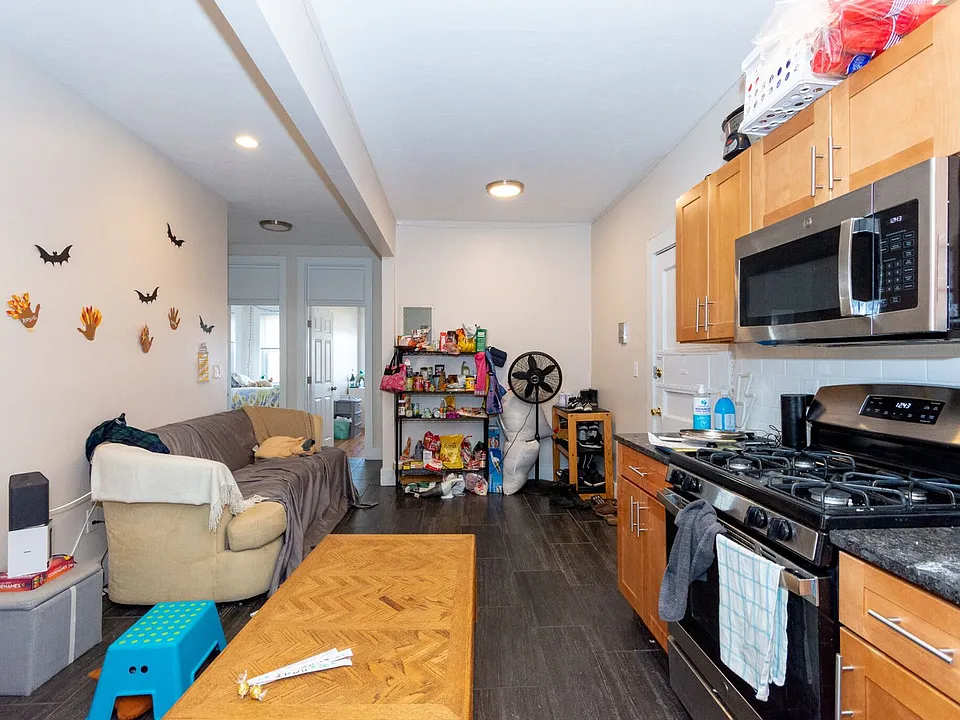 34 Brighton Ave #12