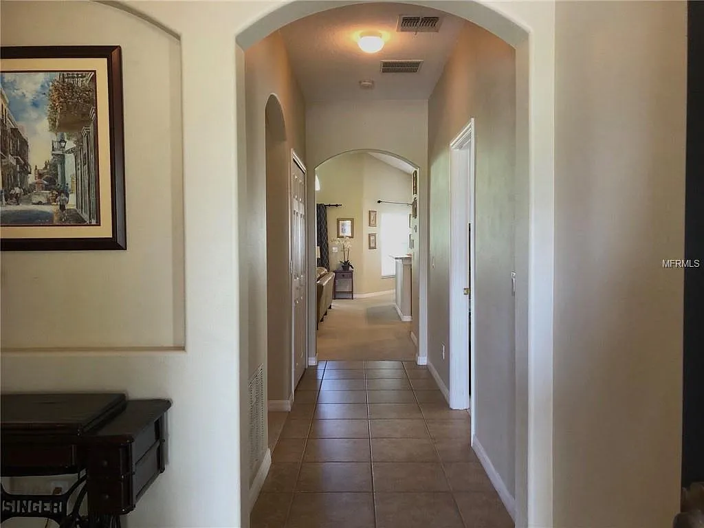 4 bed, 1936 sqft, $2,800 — Photo 4