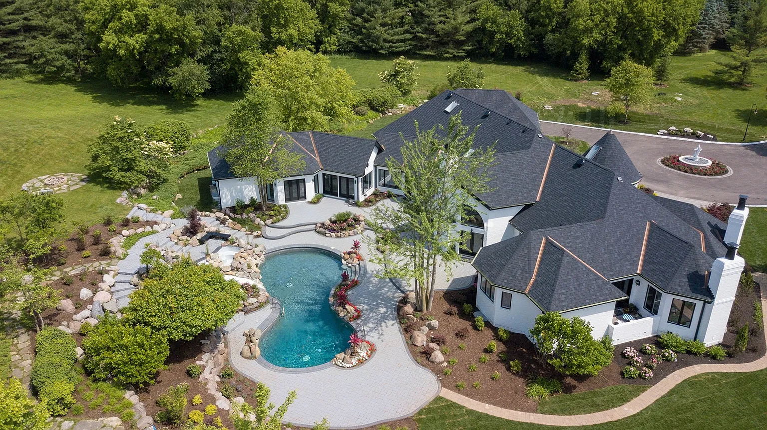 10 Oak Lake Dr photo 1