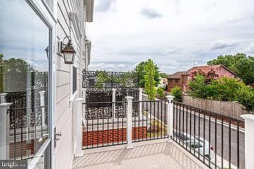 612 Totten Pl NE — Photo 27