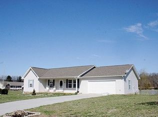 142 Meadowood Rd, Newport, TN 37821