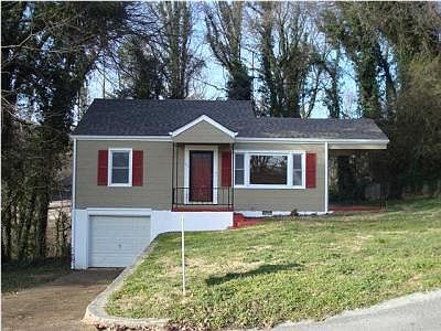 3rd image of 151 Lynda Dr
