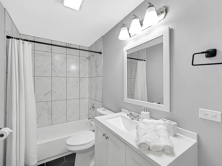 615 S Harlem Ave #1 — Photo 14
