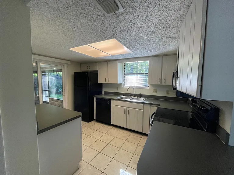 10697 Ballestero Dr E — Photo 4