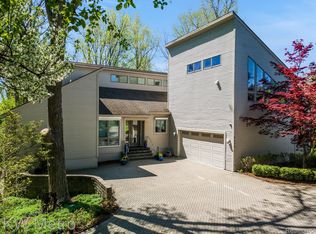 2377 W Long Lake Rd, West Bloomfield, MI 48323