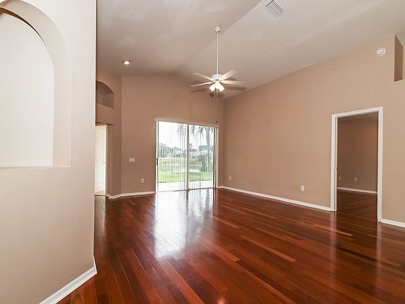 4th image of 1641 Firewheel Dr