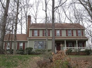 1320 Kingscross Rd, Midlothian, VA 23114