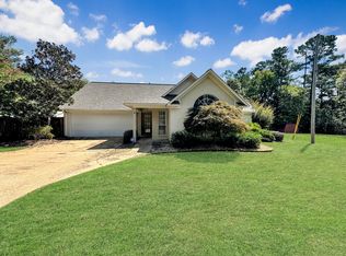 942 N Hillsdale Dr, Tupelo, MS 38804