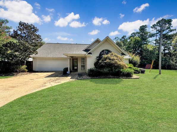 942 N Hillsdale Dr, Tupelo, MS 38804