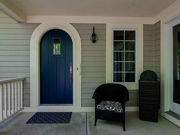 4th image of 2620 Geddes Ave