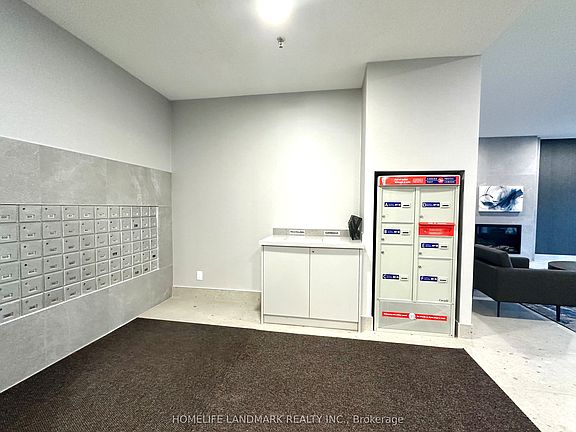 5th image of 1 Reidmount Ave #303