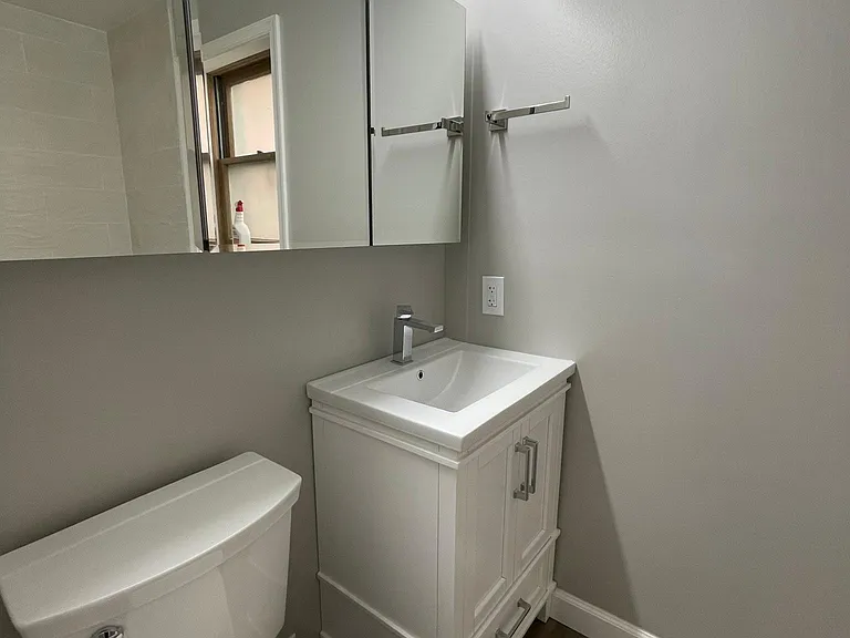 4816 Butterworth Pl NW — Photo 4