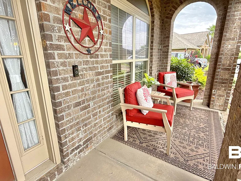 697 Parish Lakes Dr — Photo 3