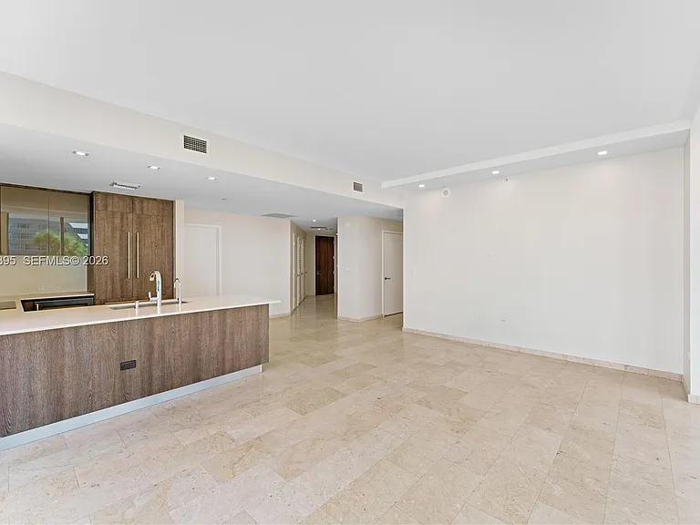 88 SW 7th St #712 — Photo 7
