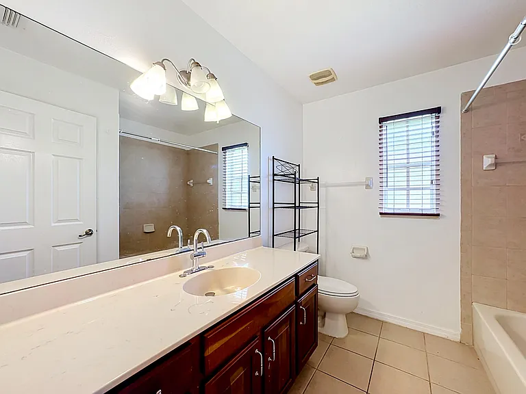 6416 Las Palmas Way — Photo 20