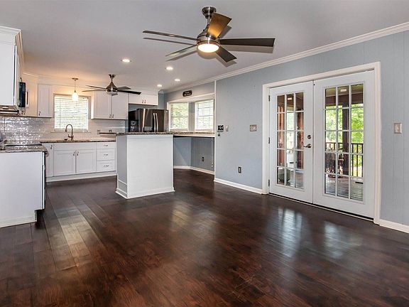 4th image of 709 Glen Ridge Dr