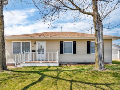 416 Cherry Hill Rd NW, Cedar Rapids, IA, 52405
